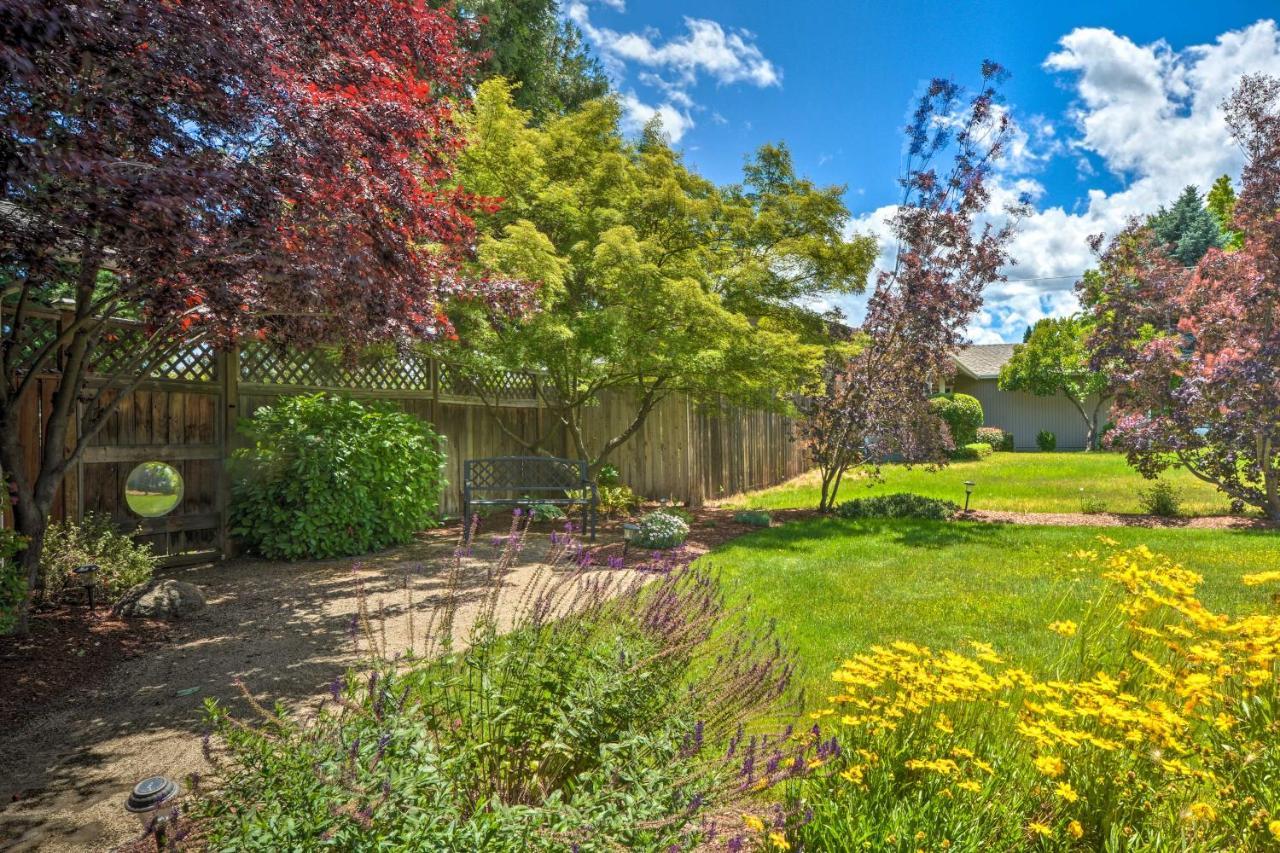Central Medford Family Retreat With Large Yard! Dış mekan fotoğraf