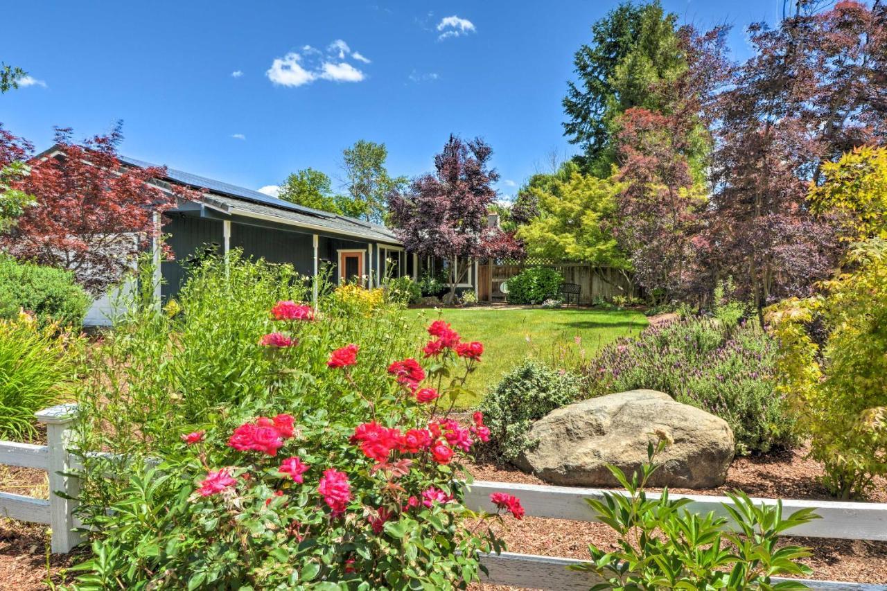Central Medford Family Retreat With Large Yard! Dış mekan fotoğraf