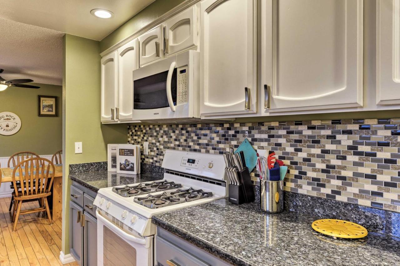Central Medford Family Retreat With Large Yard! Dış mekan fotoğraf